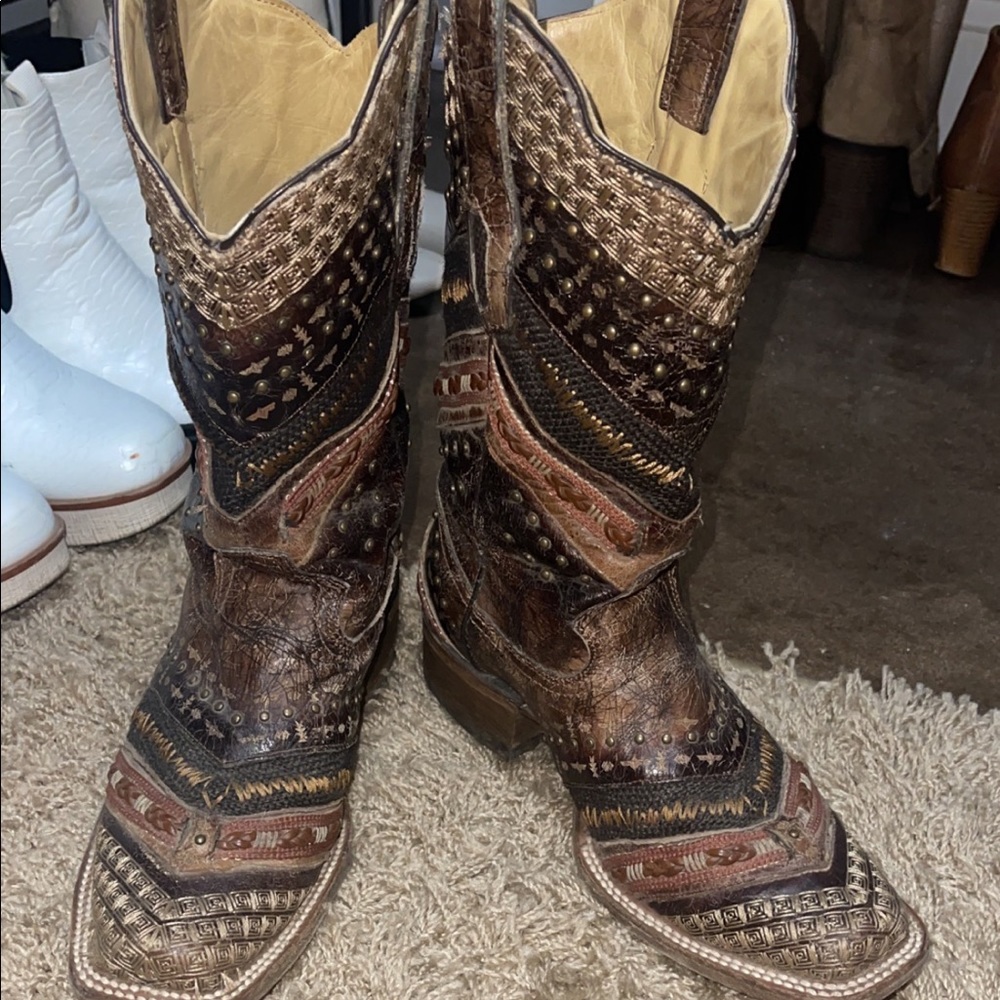 Coral boots